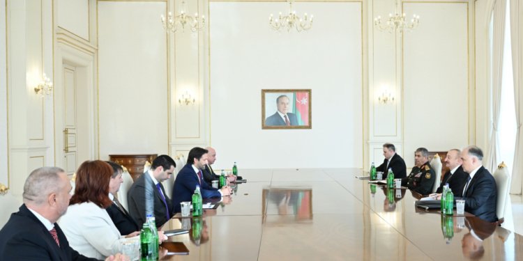 İlham Əliyev Slovakiya müdafiə nazirini qəbul etdi - Fotolar
