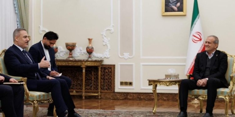 Hakan Fidan Məsud Pezeşkianla görüşüb