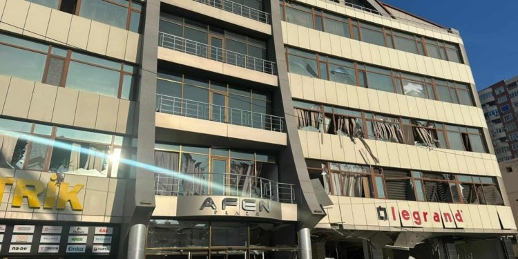 “AFEN Plaza”da partlayışda 5 yaralı var