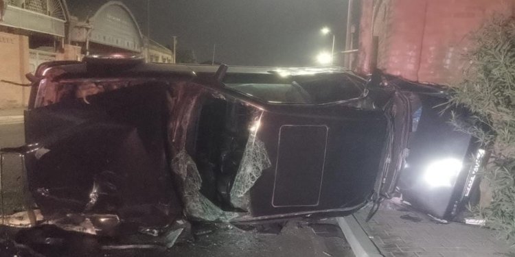 Gəncədə avtomobil aşıb, xəsarət alanlar var