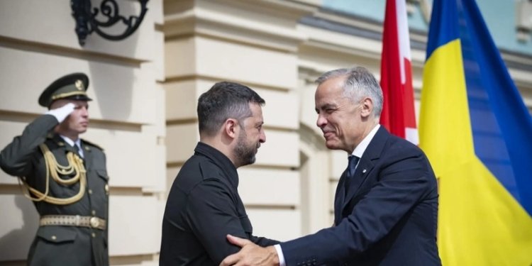 Karni ABŞ-nin sülh planı üzrə Zelenski ilə danışıqlar aparıldığını açıqlayıb