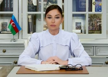 Mehriban Əliyeva Dövlət Bayrağı Günü münasibətilə paylaşım etdi – Foto