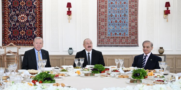 Liderlər birgə nahar etdilər - Fotolar