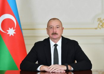 Prezidentdən Bayraq Günü təbriki – Foto