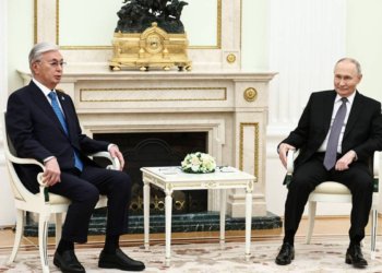 Putin Kremldə Tokayevi qarşıladı