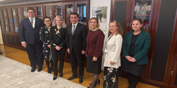 Hikmət Hacıyev və ABŞ Dövlət katibinin müavini Ermənistanla münasibətləri müzakirə edib