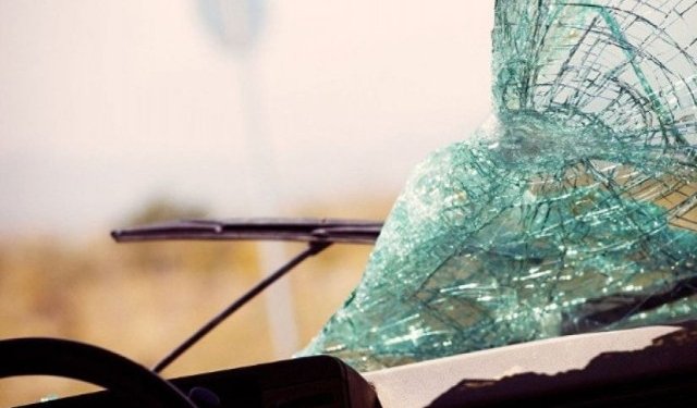 Lənkəranda iki maşın toqquşdu - Xəsarət alan var