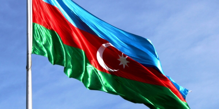 Bu gün dalğalanan qürurumuzun günü – Dövlət Bayrağı Günü!