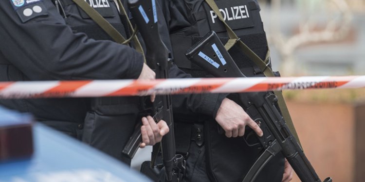 6 il axtarışda olan azərbaycanlı Almaniyada saxlanıldı