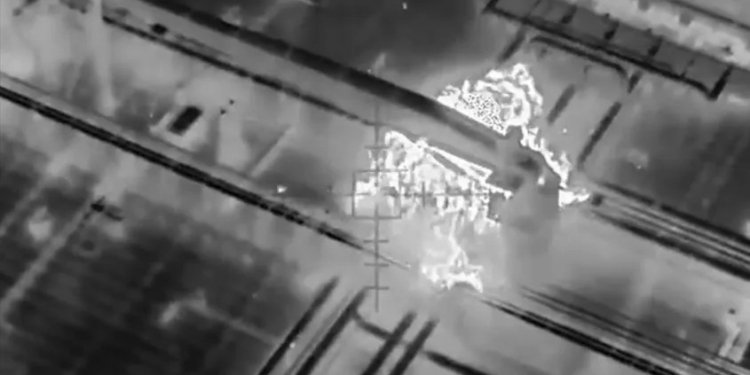 Ukrayna ilk dəfə Aralıq dənizində Rusiya gəmisini vurdu