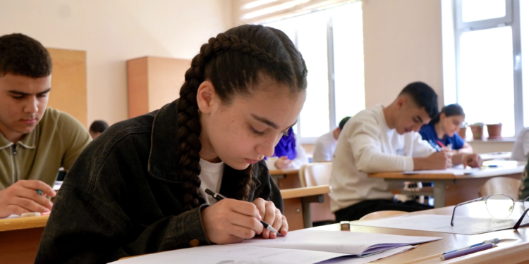 Buraxılış imtahanları apreldə keçirilə bilər? - DİM sədrindən CAVAB