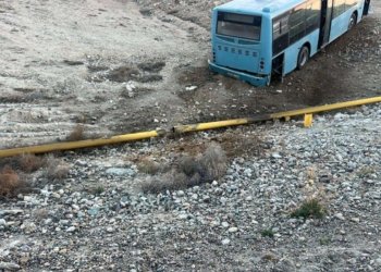 Avtobus qaz xəttinə çırpıldı, təchizat dayandırıldı