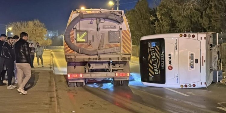 Türkiyədə yol qəzasında 13 nəfər xəsarət alıb