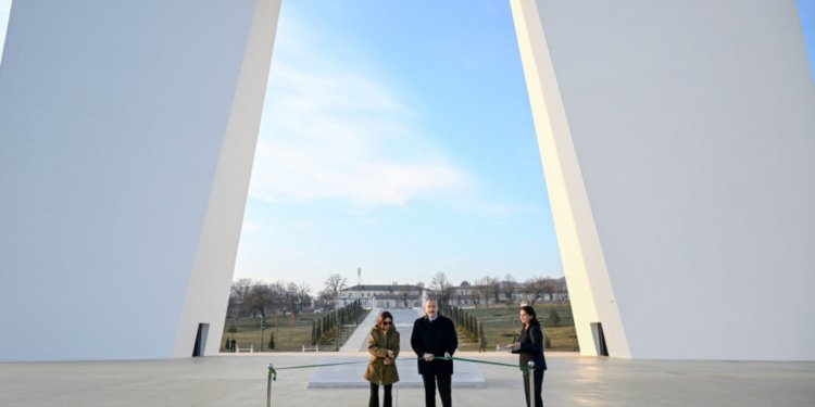 Prezident Xankəndidə Zəfər parkının açılışında iştirak edib