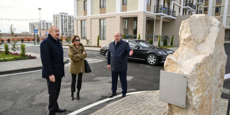 İlham Əliyev Ağdamda 2-ci yaşayış kompleksinin açılışında iştirak edib
