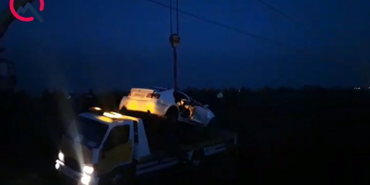 Toya gedən şəxslərin avtomobili kanala düşdü - Ölən və yaralananlar var