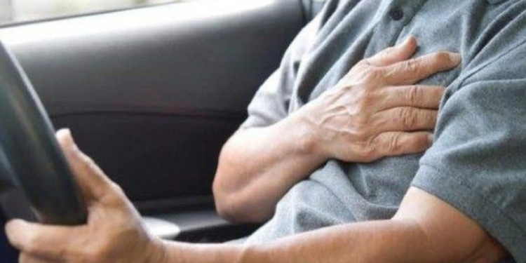 Paytaxt sakini maşında ürək çatışmazlığından öldü