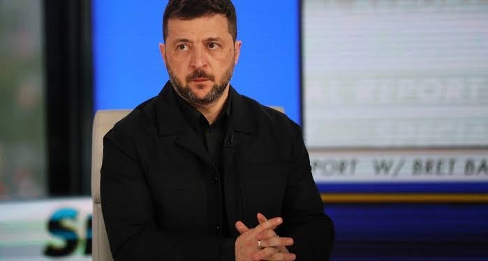 Zelenski: Rusiya Kiyevdəki hökumət binalarına zərbələr endirməyə hazırlaşır