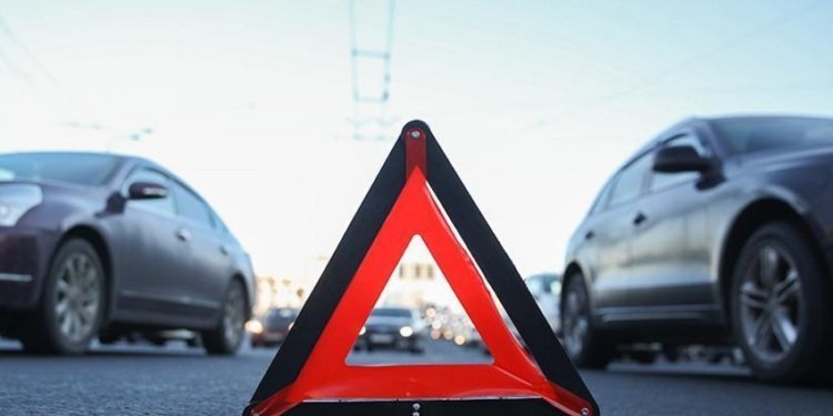 Bakıdan Lerikə gedənlər qəzaya düşdü