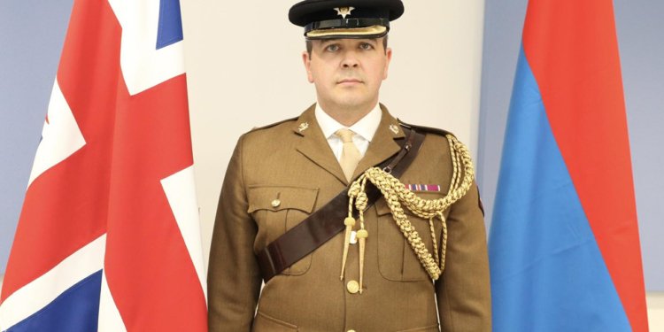 Britaniya Ermənistana ilk dəfə hərbi attaşe təyin edib 