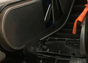 Bakıda yeraltı keçiddə eskalator qırıldı – Xəsarət alanlar var