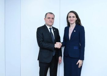 Ceyhun Bayramov rumıniyalı həmkarı ilə görüşdü