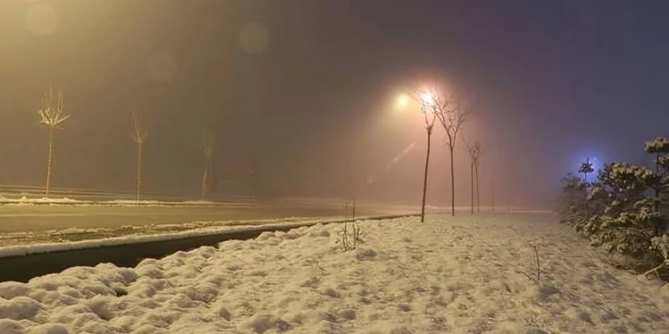 Bu ərazilərə qar yağdı 