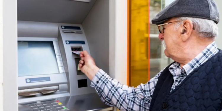 Pensiyaçılara şad xəbər - Rəqəmlər artırılacaq