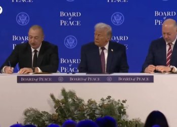 Prezident tarixi sənədi imzaladı