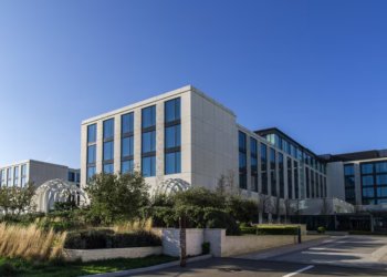 “Ağ şəhər”dəki məşhur hoteldə ofisiant öldürüldü – İş yoldaşı tutuldu