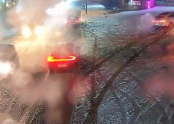 Bakıya qar yağır, bu yollarda hərəkət çətinləşdi