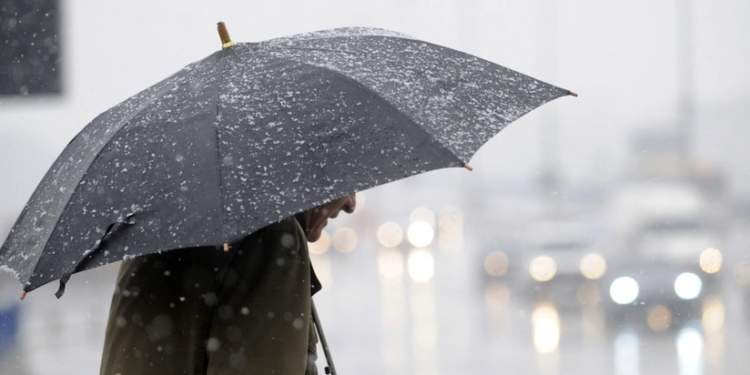 Bəzi yerlərdə sulu qar, qar yağır - FAKTİKİ HAVA