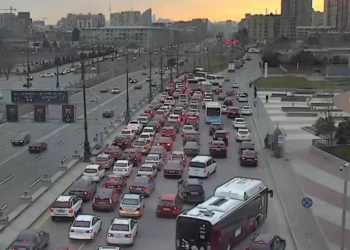 Bakının bir sıra yollarında tıxac müşahidə edilir
