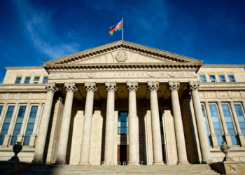 Ali Məhkəmə estetik əməliyyatlarla bağlı mövqeyini açıqlayıb