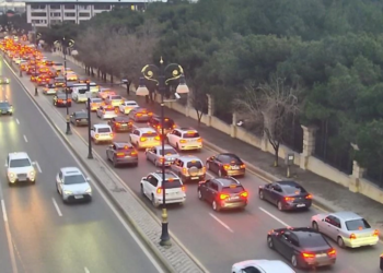 Bakıda 14 istiqamətdə tıxac müşahidə olunur