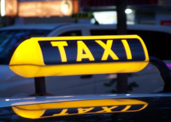 Nazir müavini: “Taksilərin xüsusi hərəkət zolaqlarından istifadəsinə icazə verilməsi məqsədəuyğun deyil”