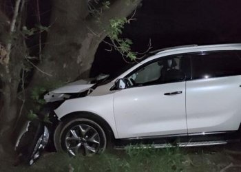 Qubada faciə: avtomobil qayadan aşdı