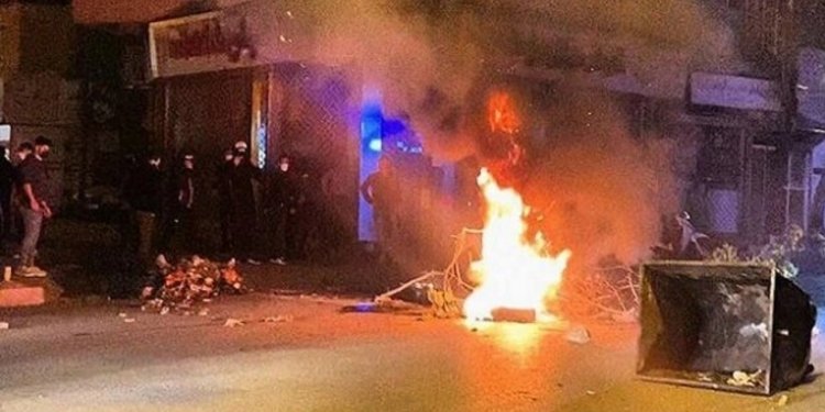 İranda polis idarəsinə basqın edilib, üç nəfər ölüb