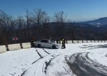 Yollar buz bağladı, vətəndaşlar köməksiz qaldı