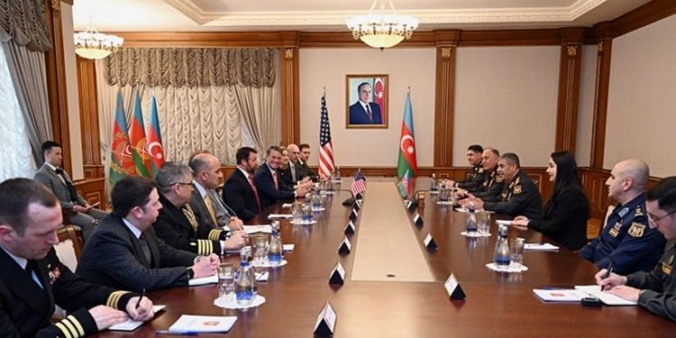 Həsənov ABŞ nümayəndə heyətinin üzvləri ilə görüşüb