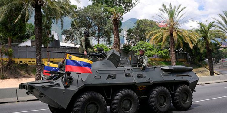 Venesuelada səfərbərlik elan edildi