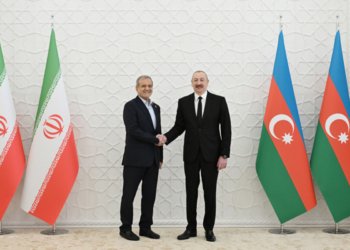 İlham Əliyev Pezeşkiana zəng etdi