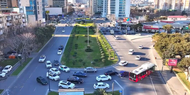 Bakının Tbilisi prospektində yol hərəkəti yenidən təşkil olunur