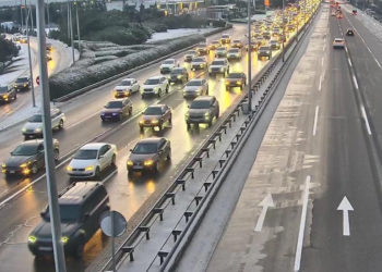 Aeroport şosesi – mərkəz istiqamətində yol buz bağlayıb, nəqliyyatın hərəkəti çətinləşib