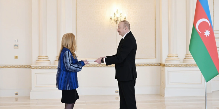 İlham Əliyev Yunanıstanın Azərbaycandakı yeni səfirinin etimadnaməsini qəbul edib