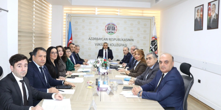 Azərbaycanda 7 vəkilə xəbərdarlıq edilib