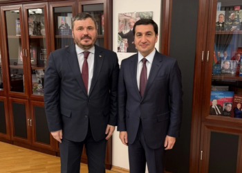 Hikmət Hacıyev Ukrayna səfiri ilə strateji tərəfdaşlığı müzakirə edib