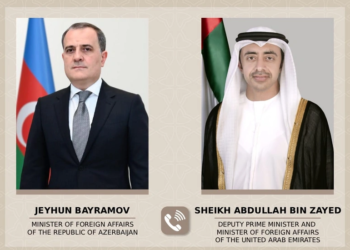 Ceyhun Bayramov BƏƏ-li həmkarı ilə regional və beynəlxalq təhlükəsizliyi müzakirə edib