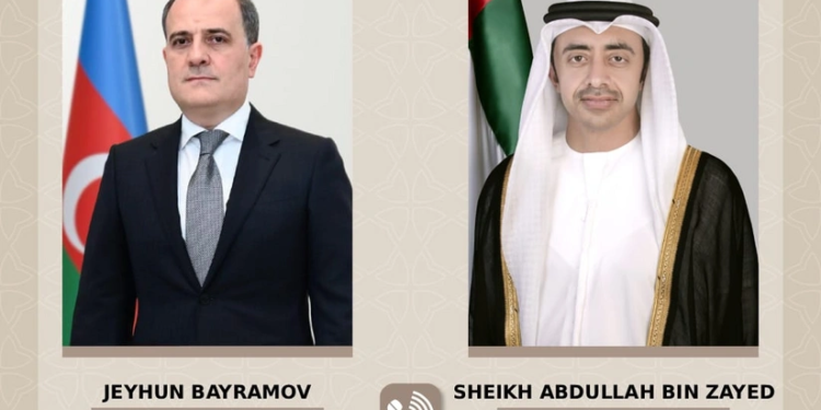 Ceyhun Bayramov BƏƏ-li həmkarı ilə regional və beynəlxalq təhlükəsizliyi müzakirə edib