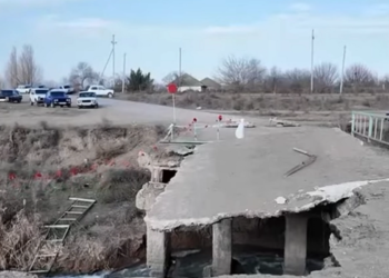 Sabirabadda uçan körpü sakinlərin nəqliyyat əlaqəsini kəsib